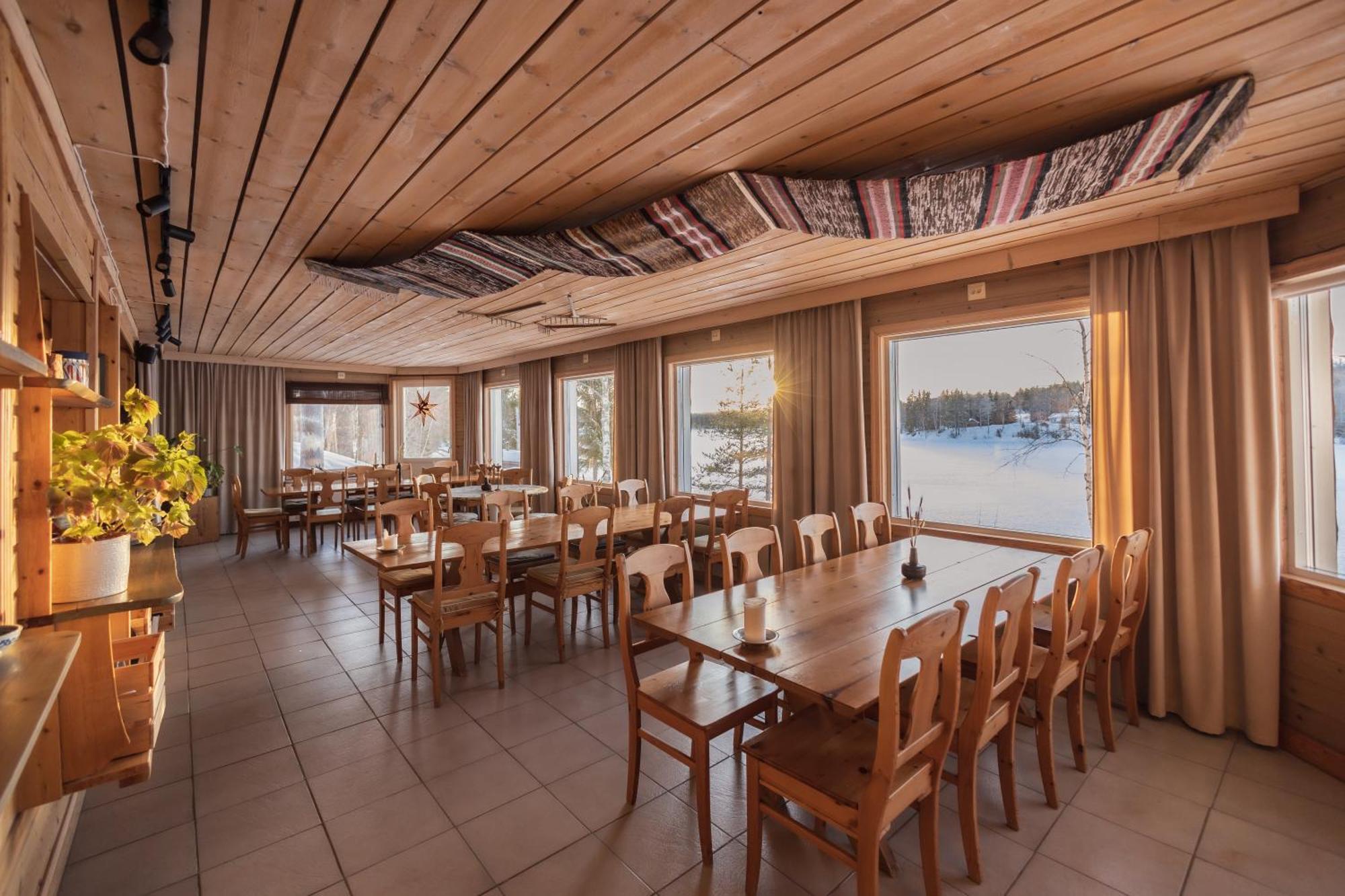 Kalix Riverside Inn, Farm Timbering Bagian luar foto